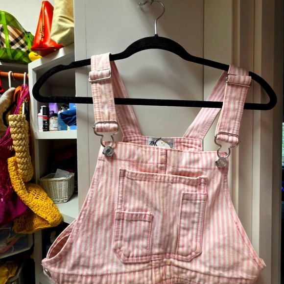 Pink Striped Crop Top and Pants Set - Picture 5 of 8